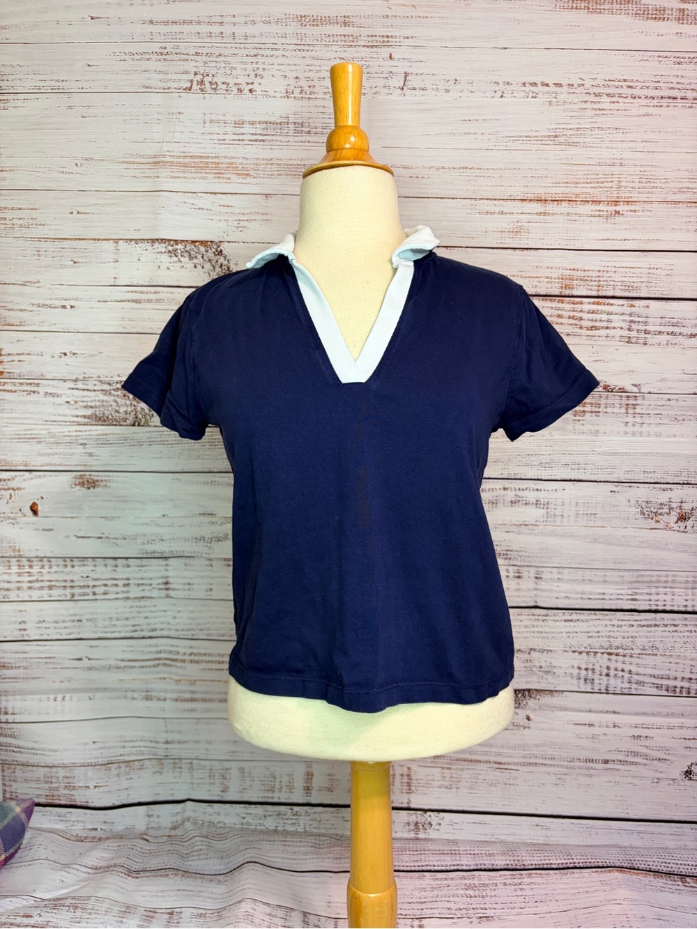 Lou & Grey Navy Short-Sleeve V-Neck Top with White Trim